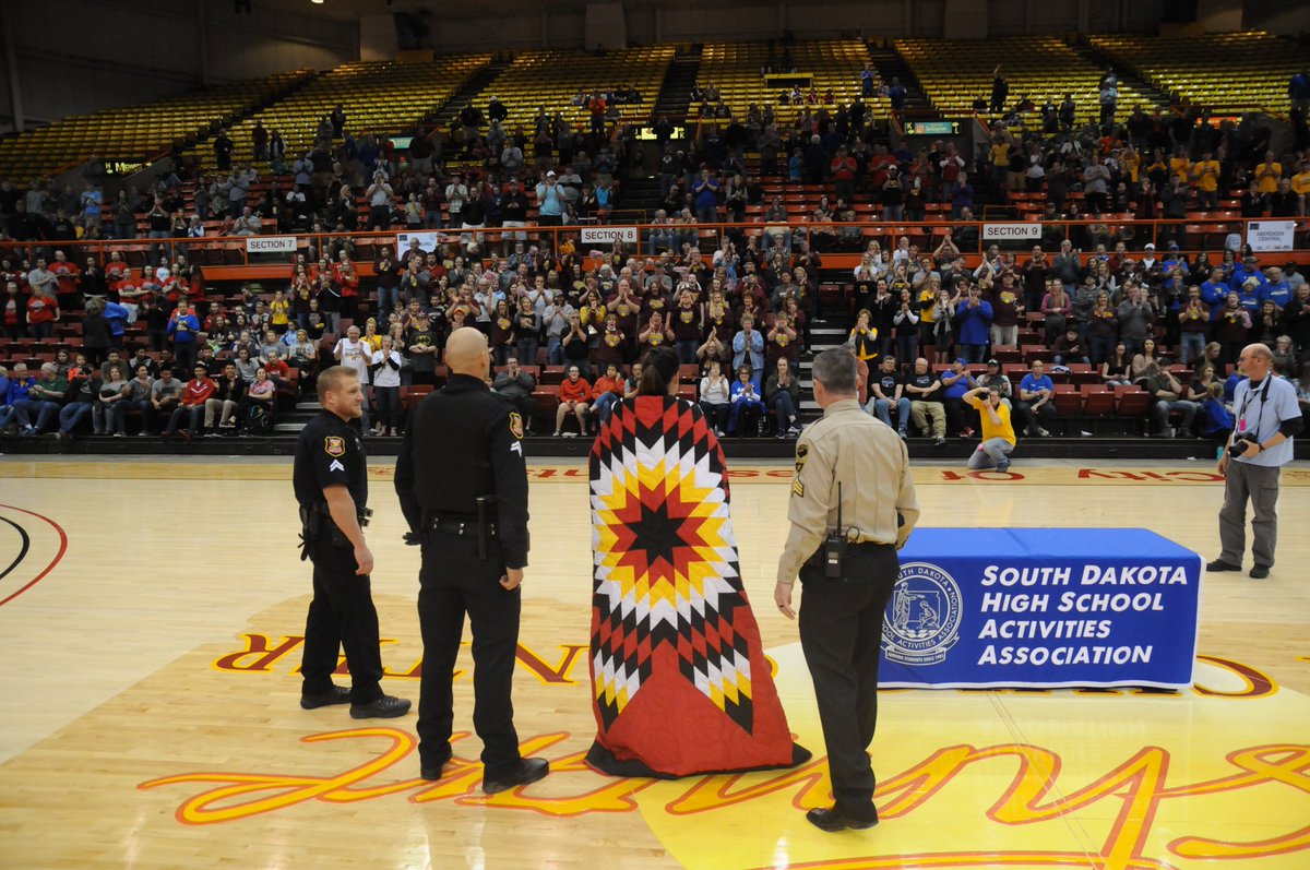 JonKlemme's tweet photo. Congratulations to HHS Tiger Sami Slaughter on being awarded the 2017 Spirit of Su Award!!! #TigerProud https://t.co/m98fzUrB7Y