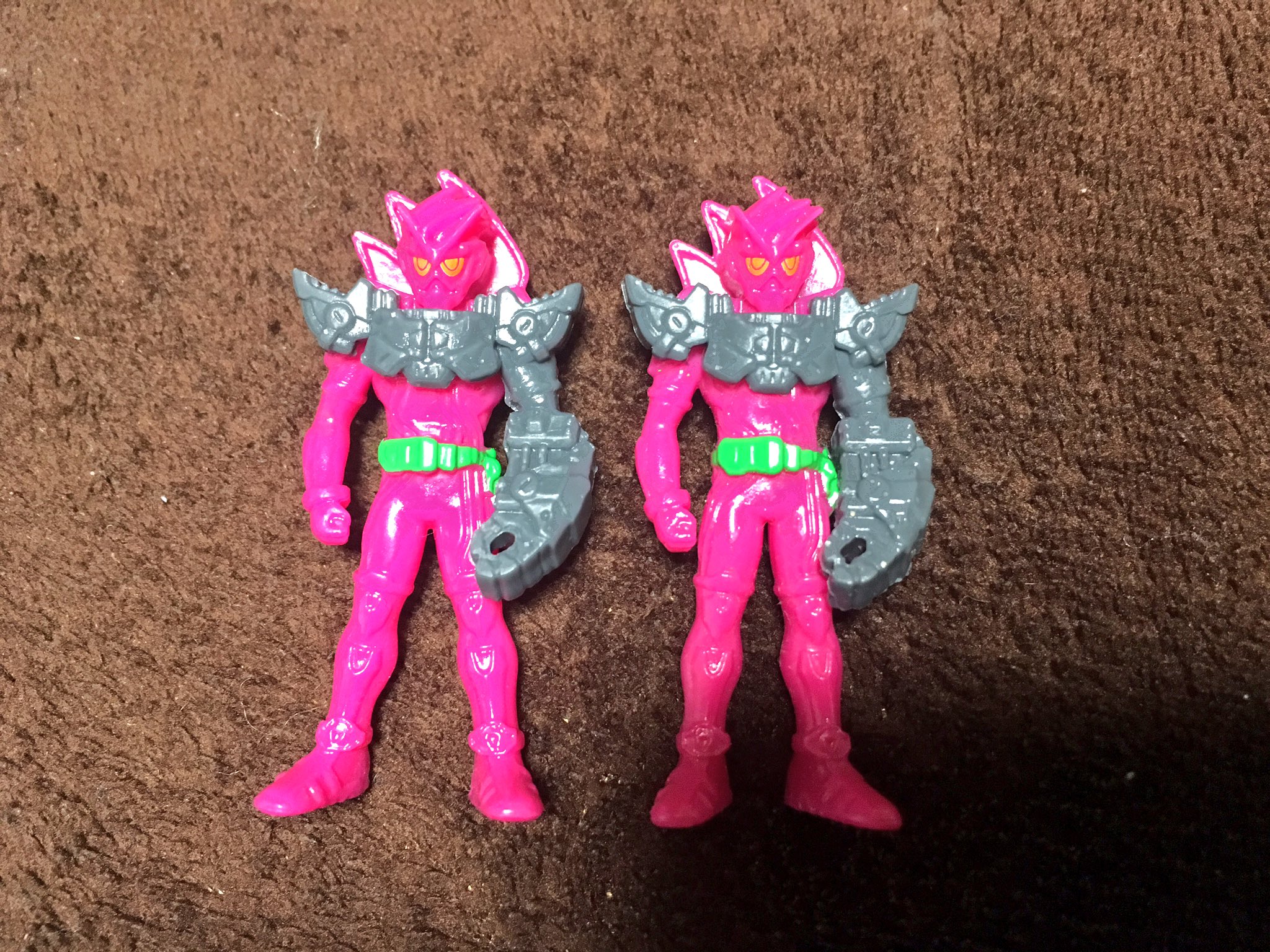 よーだ 残り1個のびっくらたまごはエグゼイドだった レベルアップライダー入浴剤2けっこう売れてるんだな 買いにいった時は手付かずで在庫いっぱいあったのに昨日見たら残り3個だった T Co Bss6umljh7 Twitter