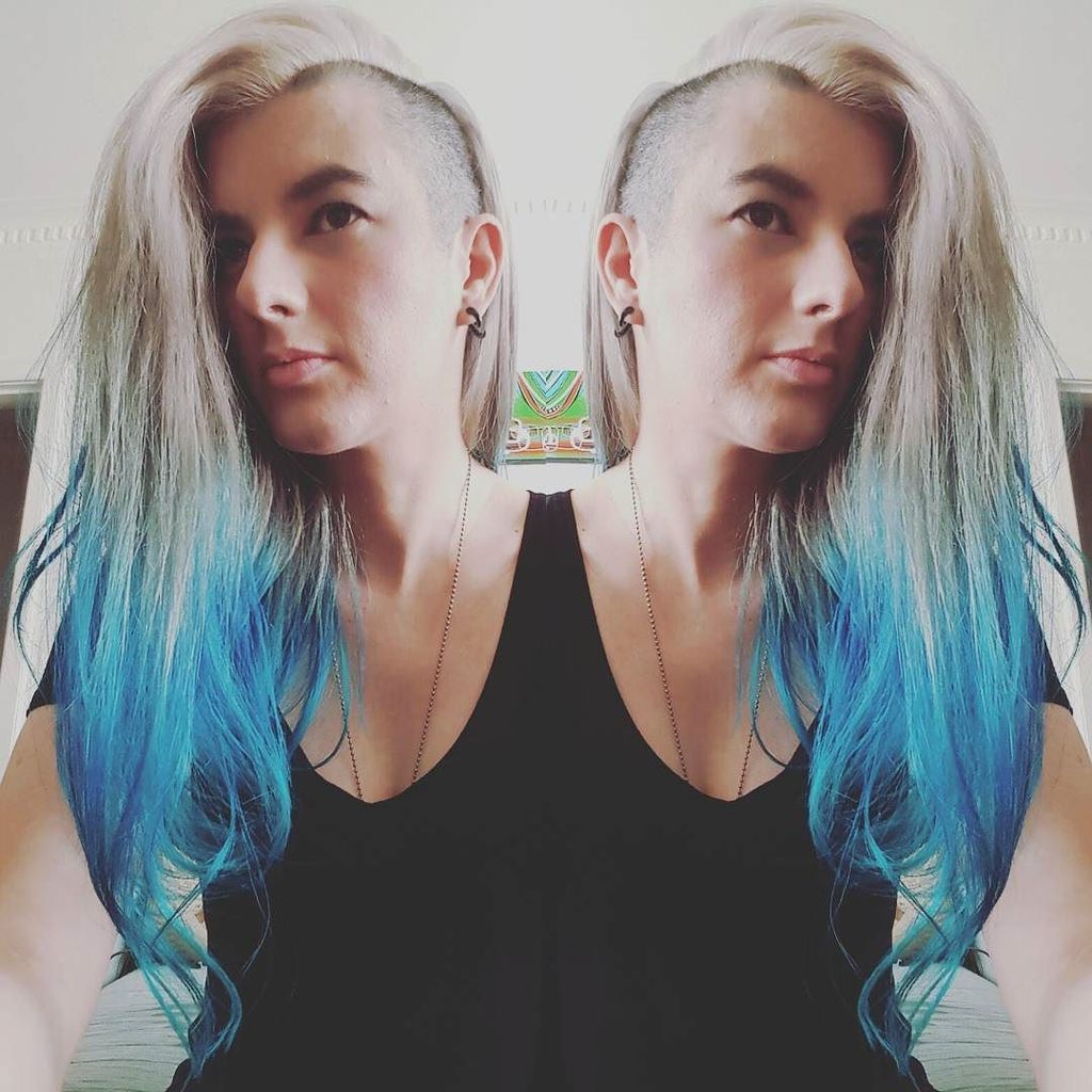 zenny's tweet photo. Morning. ๐
#everydaygoth #goth #sidecut #silverhair #bluehair #silverandbluehair #silverbluehair #mermaidhair #altโฆ https://t.co/FDHXFgcTg7