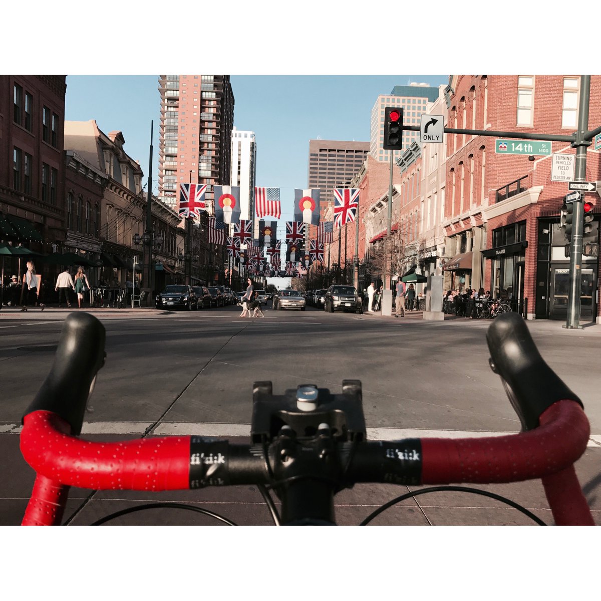 sssmeistermind's tweet photo. Ayer #dobetterride #aquickbrownfox #sram #cannondale #cycliq #tinyblackstudio https://t.co/Xj3D2uPz7F