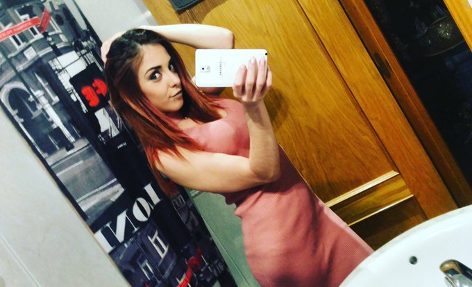 Nos vamos de fiesta . Esta noche al titus https://t.co/ZbPLbrZFIb