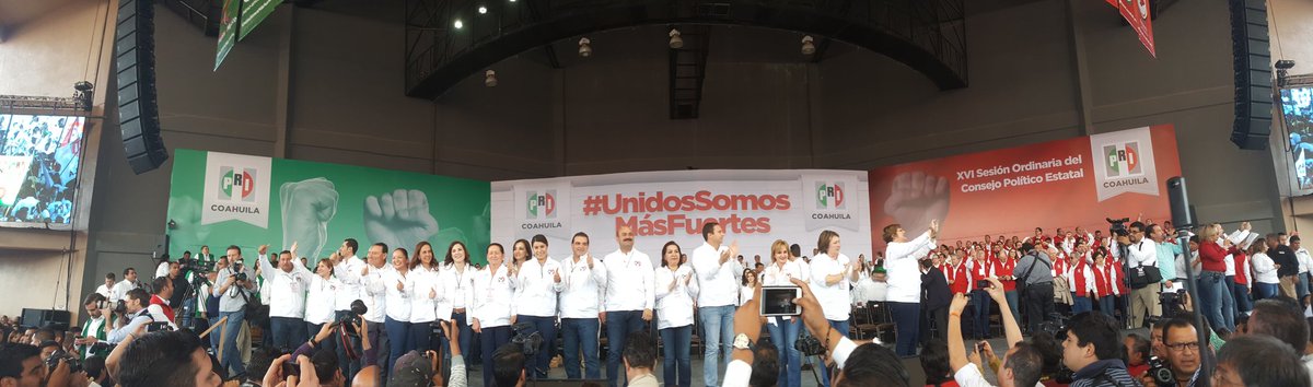 Con <a href="/mrikelme/">Miguel Riquelme</a> en #Coahuila #EstamosListos #UnidosSomosMásFuertes <a href="/PRI_Nacional/">PRI</a> <a href="/PRICoahuila/">PRI COAHUILA</a> <a href="/rubenmoreiravdz/">Rubén Moreira</a> <a href="/EnriqueOchoaR/">Enrique Ochoa Reza</a> <a href="/Veronica_mtz/">Verónica  Martínez</a>