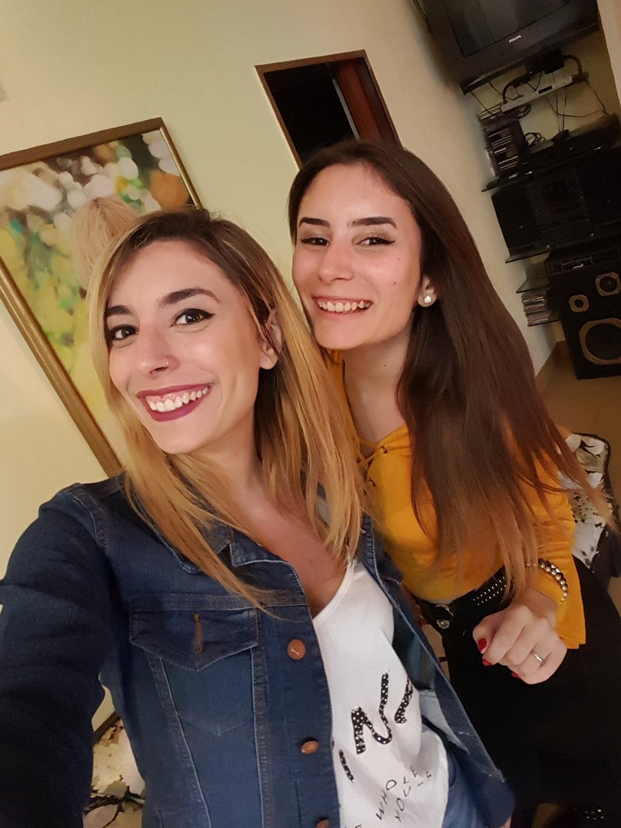 SrtaLyna's tweet photo. Festejando mi cumple 😍💕 https://t.co/XFAMzZookQ