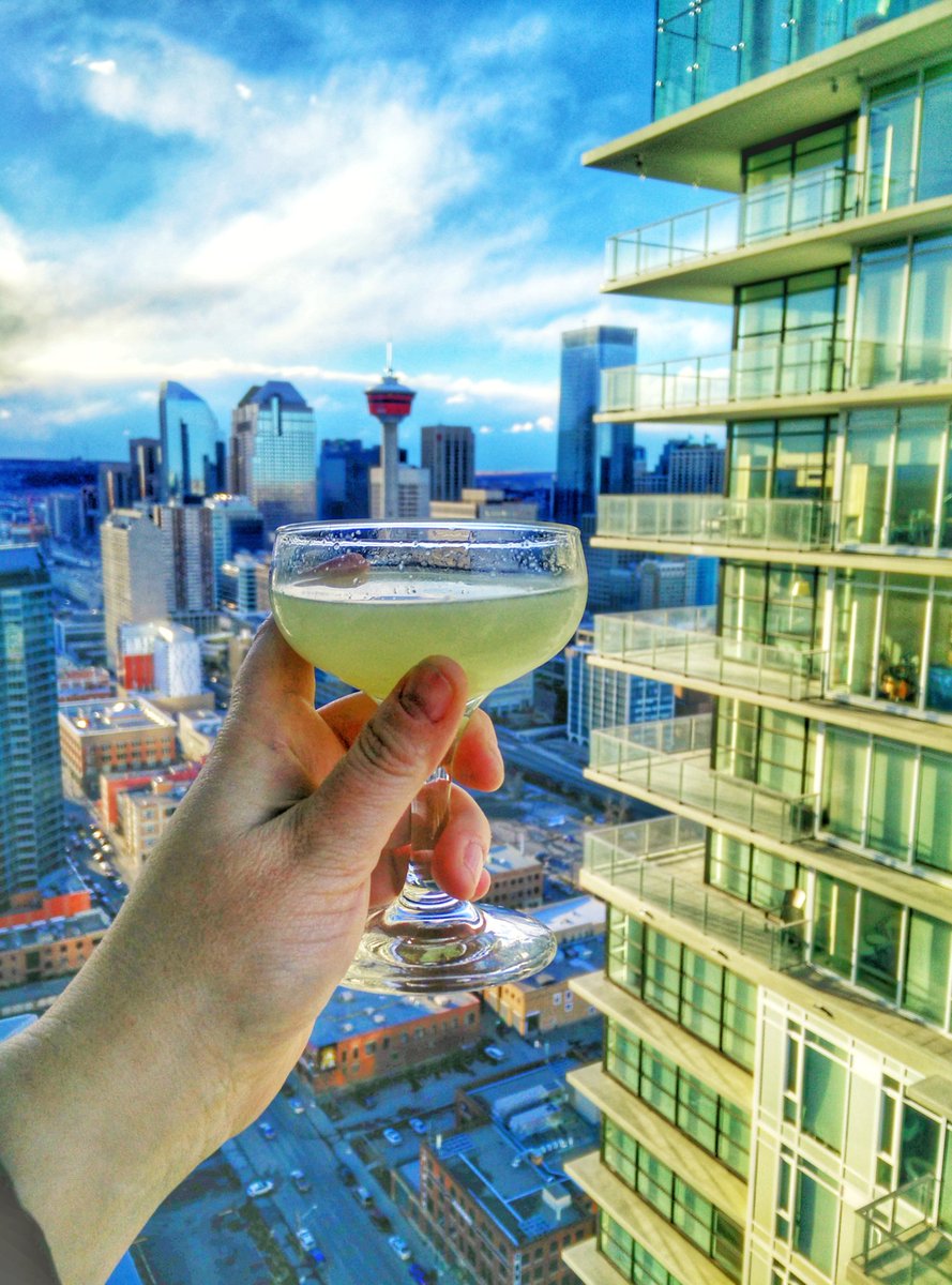 cmcalgary's tweet photo. The West view from @guardiantower #ParamountSuites is kind of amazing too. Oh hai @TheCalgaryTower! #yyc https://t.co/3Y1Jknke1s