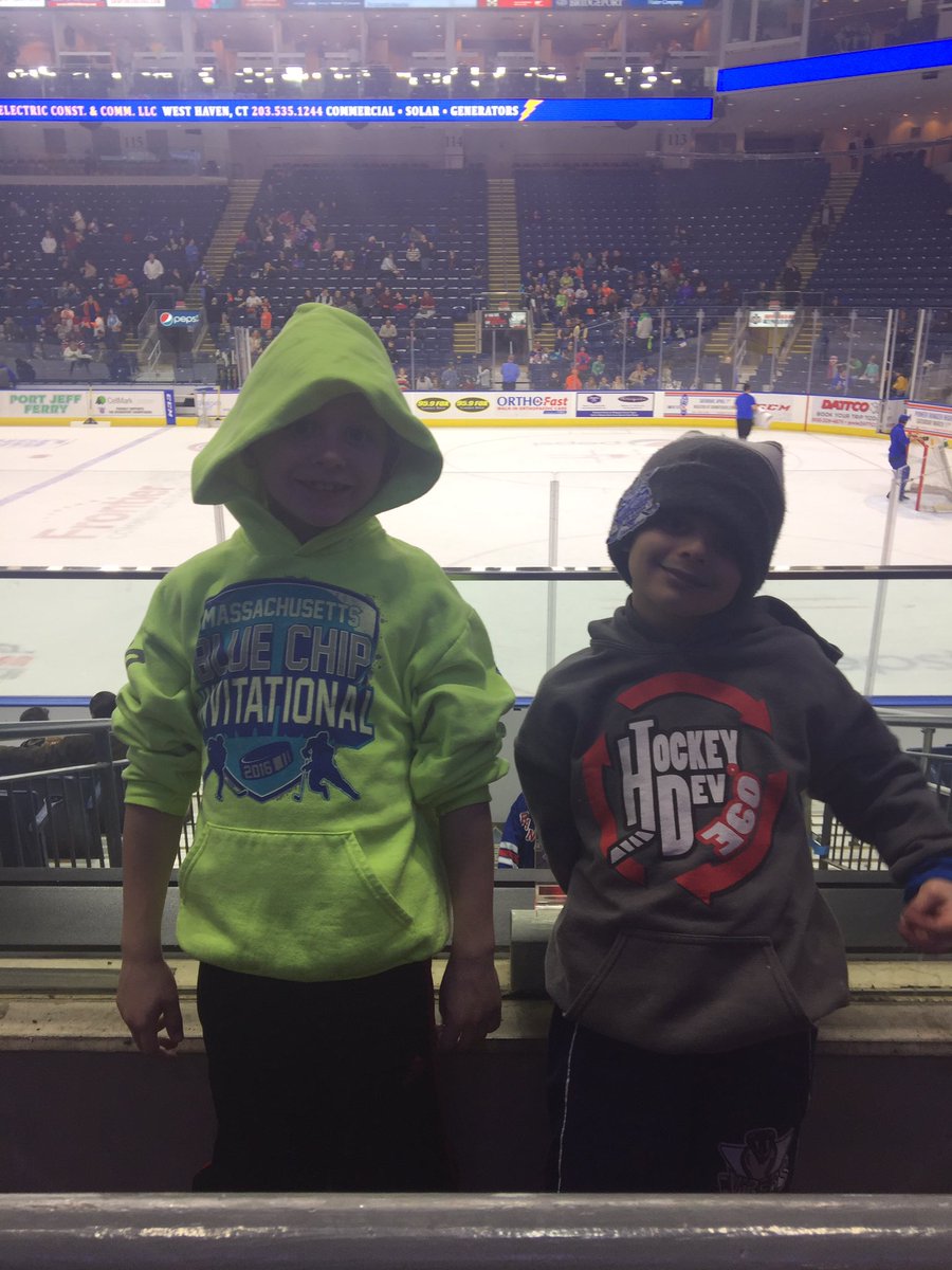 WSAGuardians's tweet photo. @BCSelectsHockey @WC_Sting_AAA boys rocking the invitational gear @TheAHL getting ready for elite spring hockey https://t.co/TrZx9G0skO