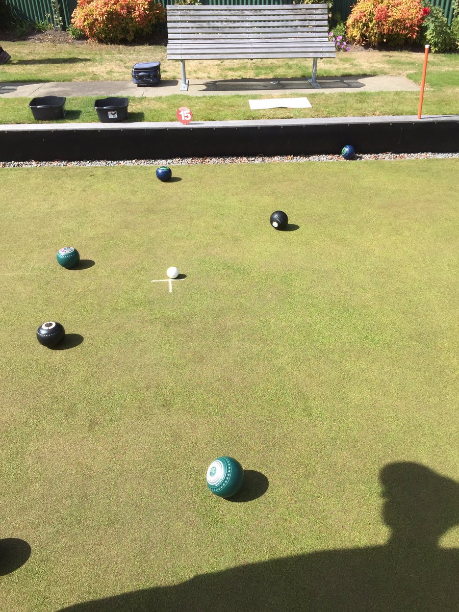 TheHybridDBA's tweet photo. Was asked if I could bowl today. Assumed they meant cricket. 
#NoPadsRequired
#ShouldHaveReadTheEmail https://t.co/NqbeUXwTuw