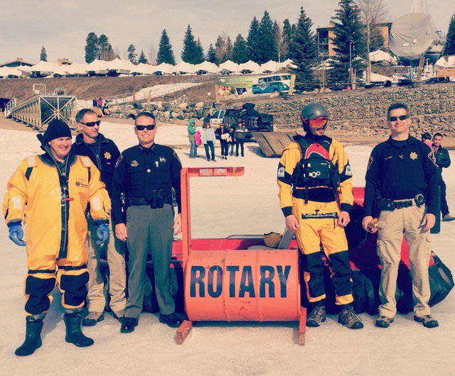 SummitSheriffCO's tweet photo. Wonderful morning supporting @SummitRotary's Annual Ice Melt Contest! Get your Tix @ https://t.co/aDL6JuTQx7 #SumCO https://t.co/oHMxSo9kym
