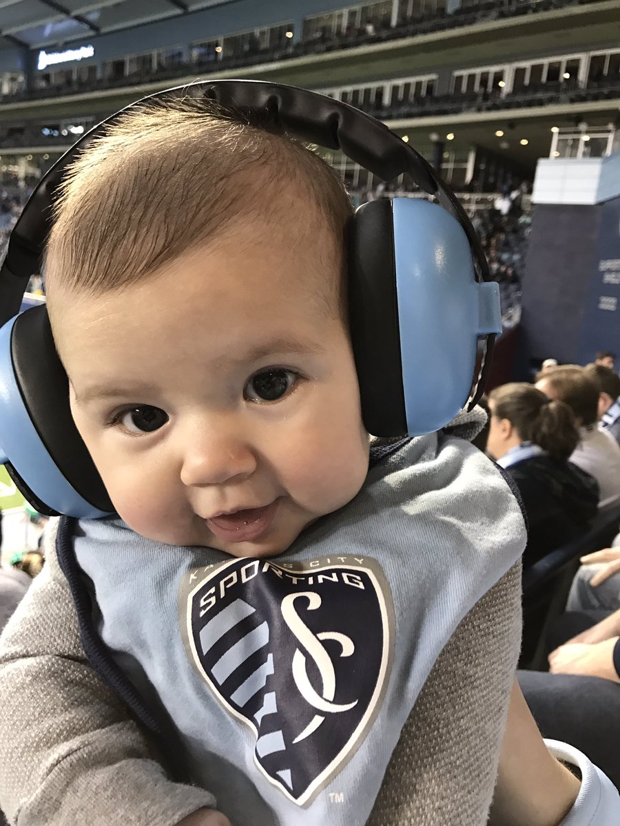 joshmfnfields's tweet photo. First #SportingKC game!!! #SKCvSJ https://t.co/OJcfeMhB6J