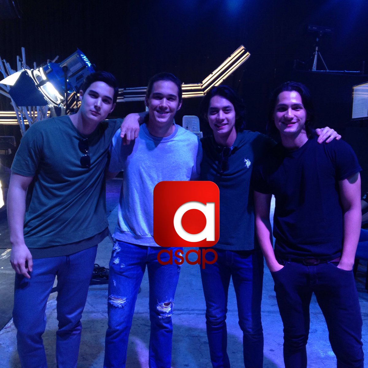 ASAPOfficial's tweet photo. Kumpleto na! 🔥 Tanner, Tommy, Luis and Sam! 🙌🏼🎉😍 #ASAPWildSummer https://t.co/1yBQkLqBPX