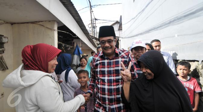 Djarot Gemas Lihat Lawan Halalkan Segala Cara di Pilkada DKI dlvr.it/Ng3N1L