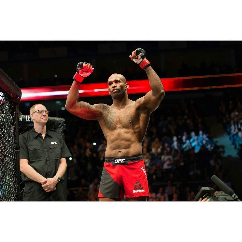 CaneloPhotos's tweet photo. #Manuwaman #JimiManuwa enters the #octagon against #CoreyAnderson at #UFCFightNight #UFCLo… https://t.co/N3ucHkTm7n https://t.co/14Z3d0l8a6