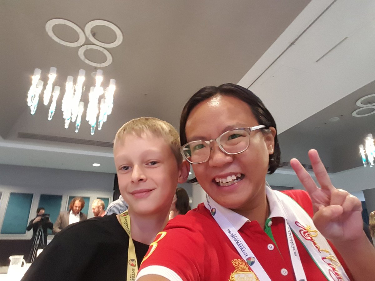 FacebookSuccess's tweet image. Guess who he is? The youngest Entrepreneur in event who has big dream. I love connecting with young people with great Vision:) #FF2017