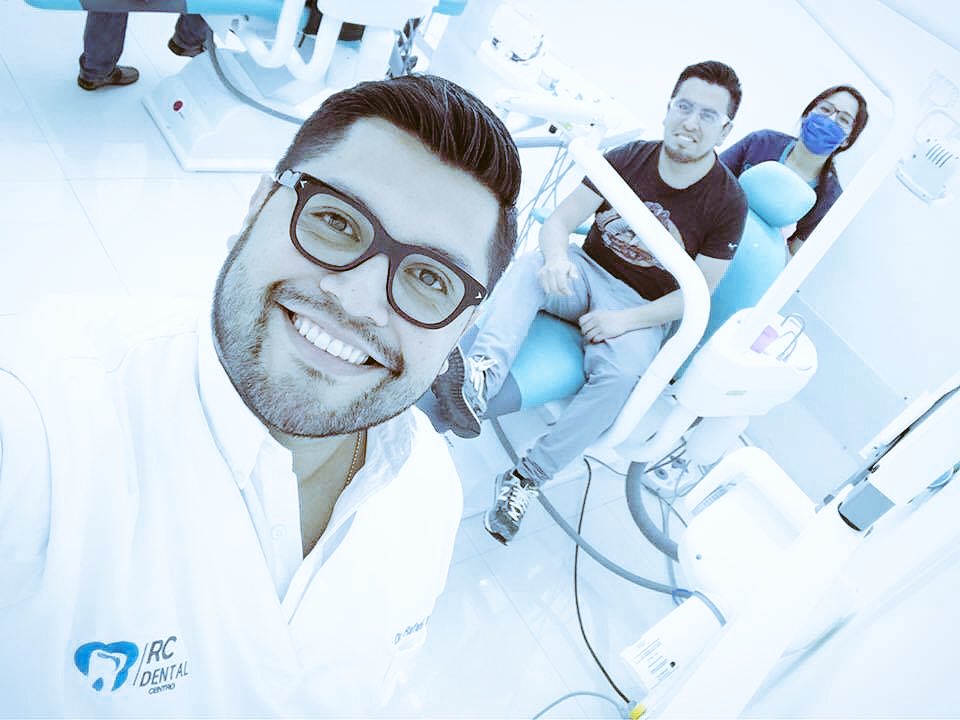 Hyung23's tweet photo. Amigos visiten a su dentista regularmente... https://t.co/nx8BJRoFAE