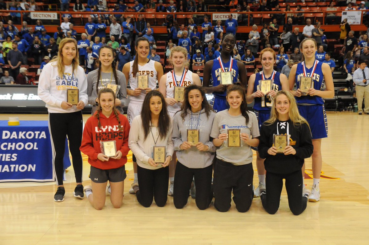 JonKlemme's tweet photo. Congrats to HHS Tigers Sami Slaughter &amp; Sydney Halling on their selection to the 2017 SDHSAA Girls Class AA All-Tournament team!! #GoTigers https://t.co/mOwy1FRZsj