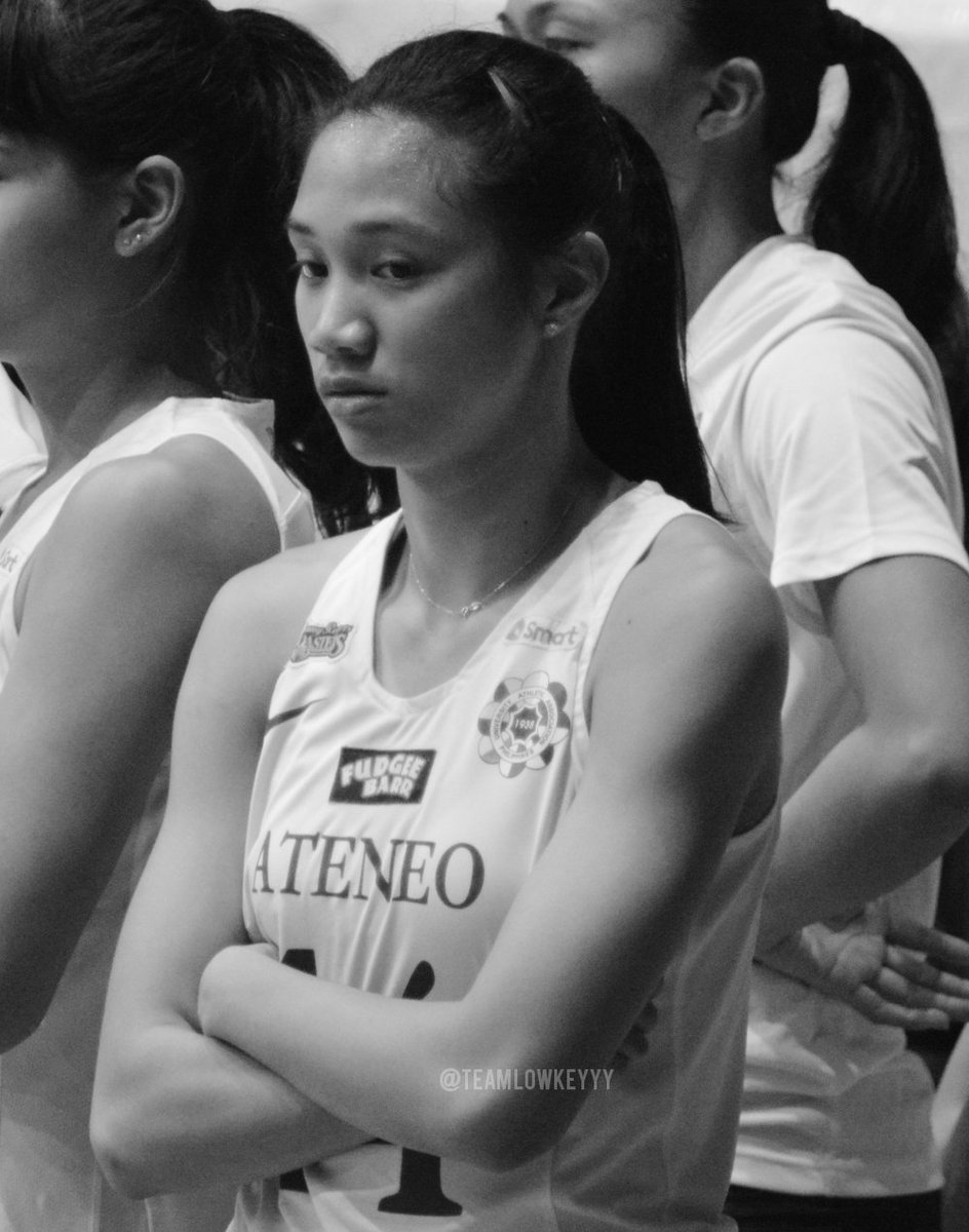 teamlowkeyyy's tweet photo. Summer na!🌻🙃💙 #latepost #vsUST https://t.co/k5IRB8ObUs