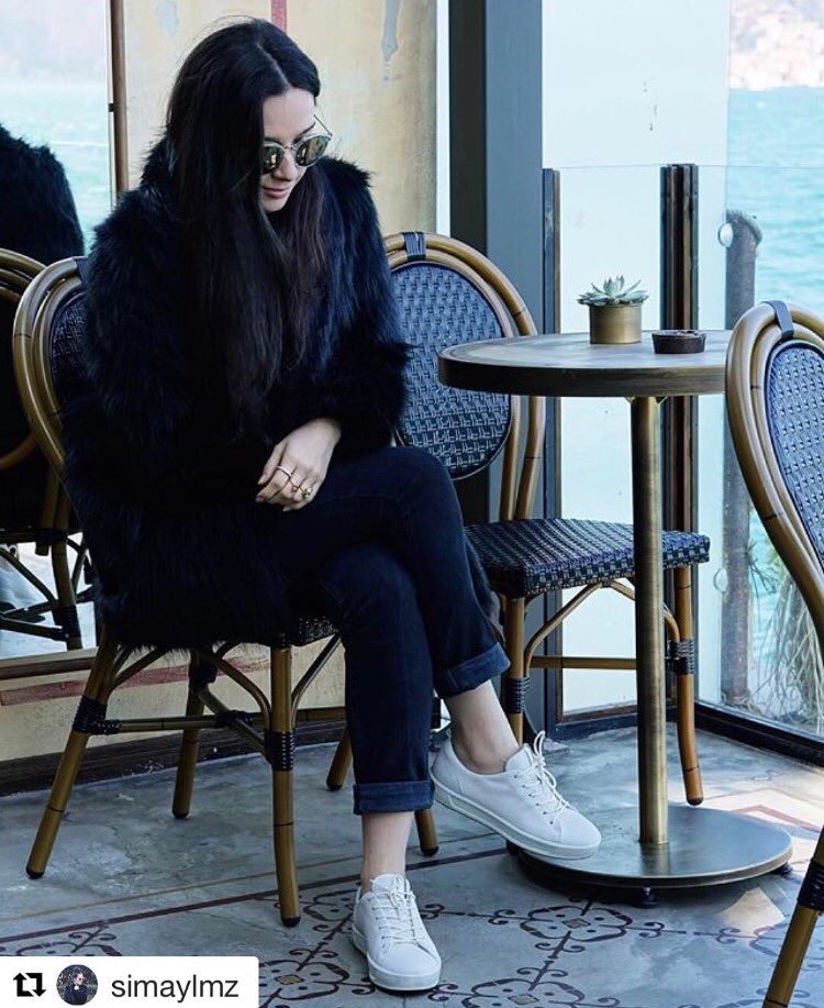 EccoTurkiye's tweet photo. Her gün her saat #ecco 👌🏼🔝 #Repost @simaylmz with @repostapp
・・・
Saturday. 🖤 | #eccoshoes #eccoturkiye https://t.co/S7b04s6dGm