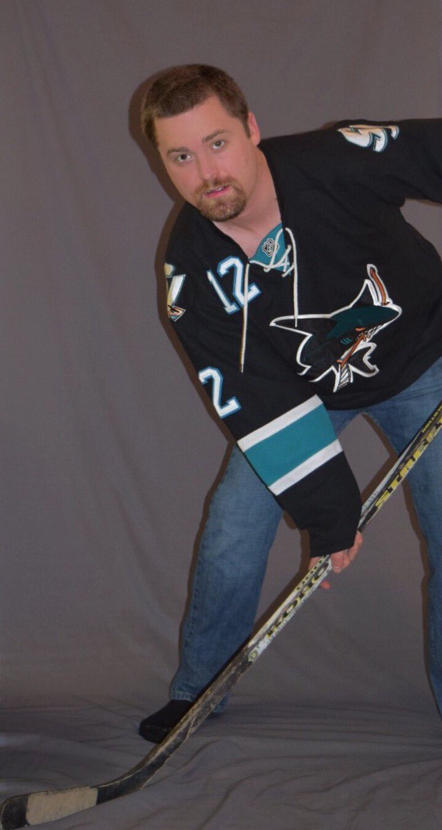 ComedyWriterSC's tweet image. Comedian/Writer 
See me on @dope_fades and @ROEwebseries
#depressionawareness #sjsharks #ROE