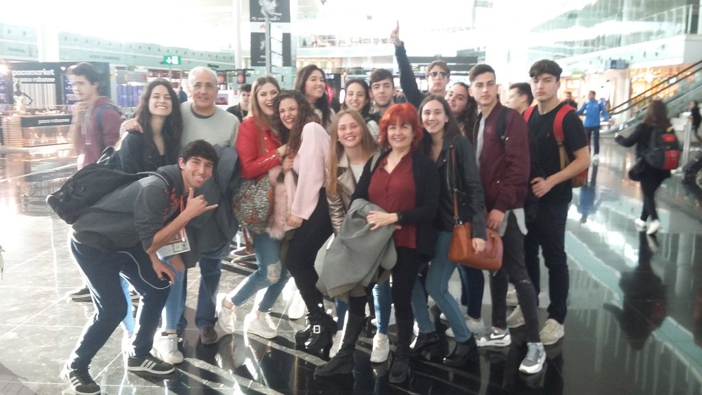 Tot a punt! En una estona embarquem.