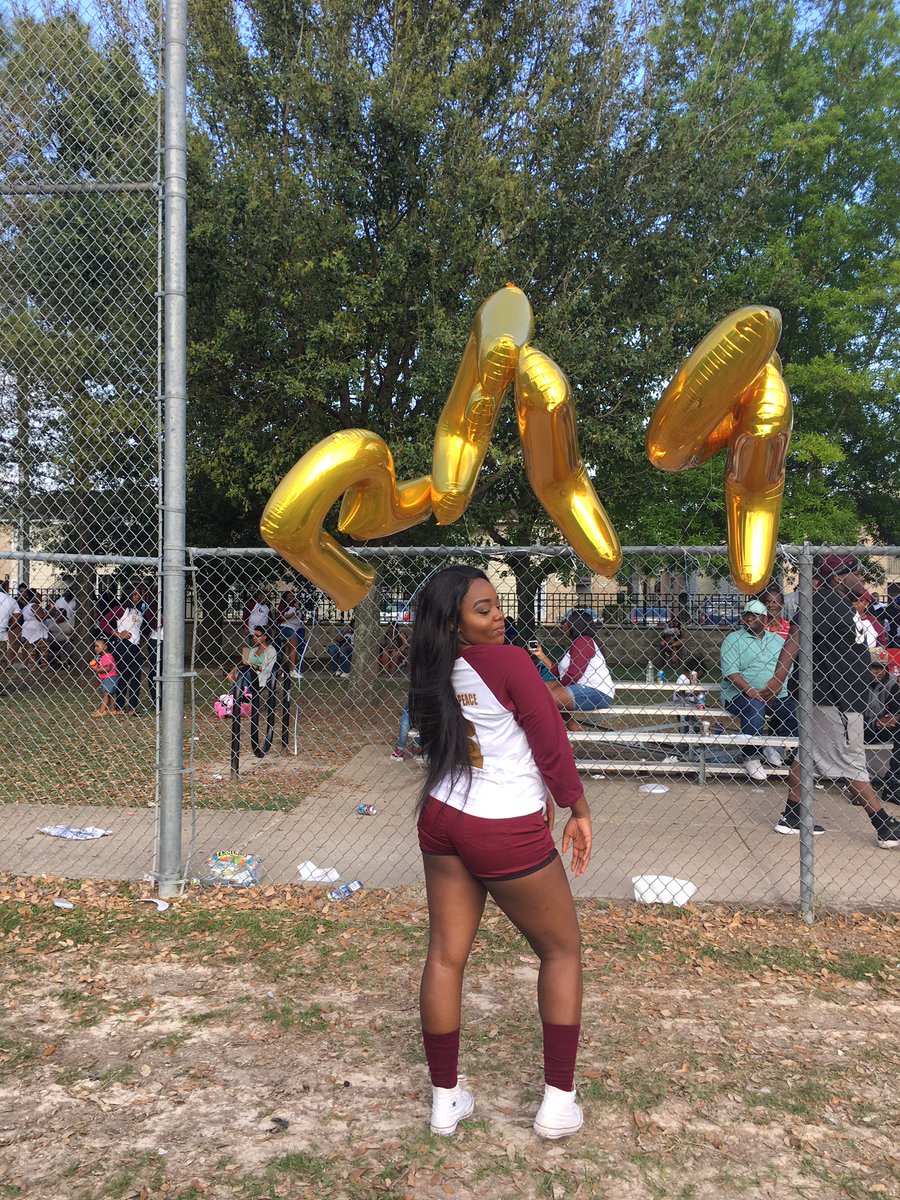 jaitheprincess's tweet photo. #longlivekingrell everything I do is for you and the beautiful nieces you left me . I love you baby ๐คโจ https://t.co/epRX3JtCss