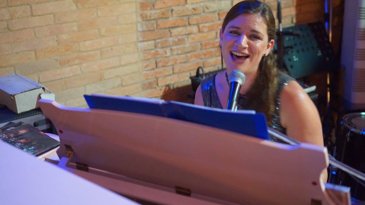 Claire Cameron tweet media