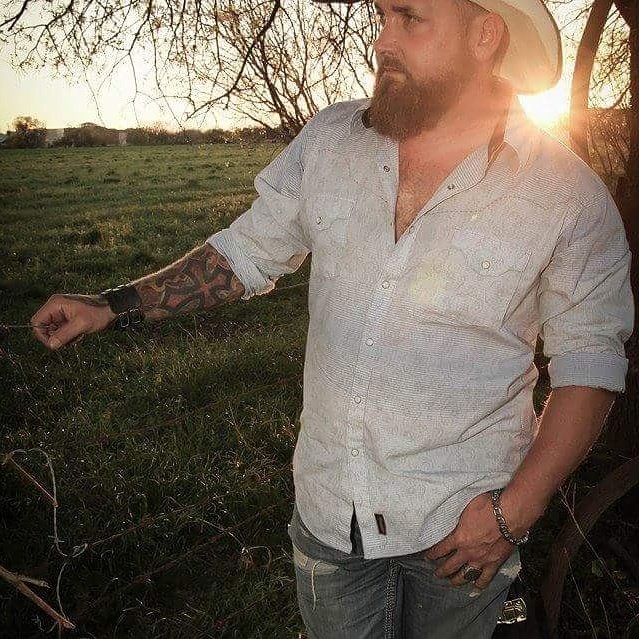 CtnaFireworks's tweet photo. Creed Fisher will be headlining at the Biggest Fireworks Show on the lake. West Tawakoni City Park
bonus meet &amp; great at the fireworks stand https://t.co/TtHOwlgk0Z