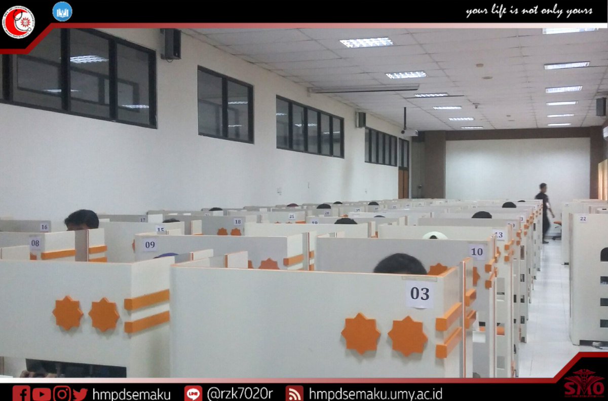 HmpdSemaku's tweet photo. [LIVE REPORT]

Para peserta mengerjakan soal MCQ
sesuai bidangnya, di Lab IT 1

#SMOmenujuIMO
#SEMAKUdihatiku https://t.co/mseQStdNeh