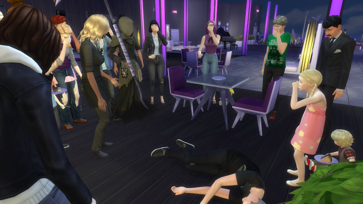 RealSimBliss's tweet photo. Tim Sim died in the middle of Chess' birthday party! @TimMcNally2 #timsim #sims #sims4 #Greenoughfamily #currenthousehold https://t.co/0sALOqm1Ux