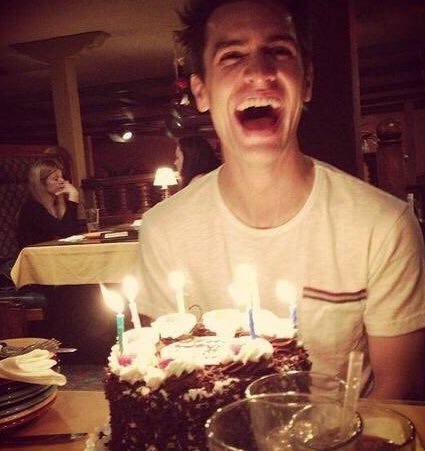 justqrande's tweet image. 