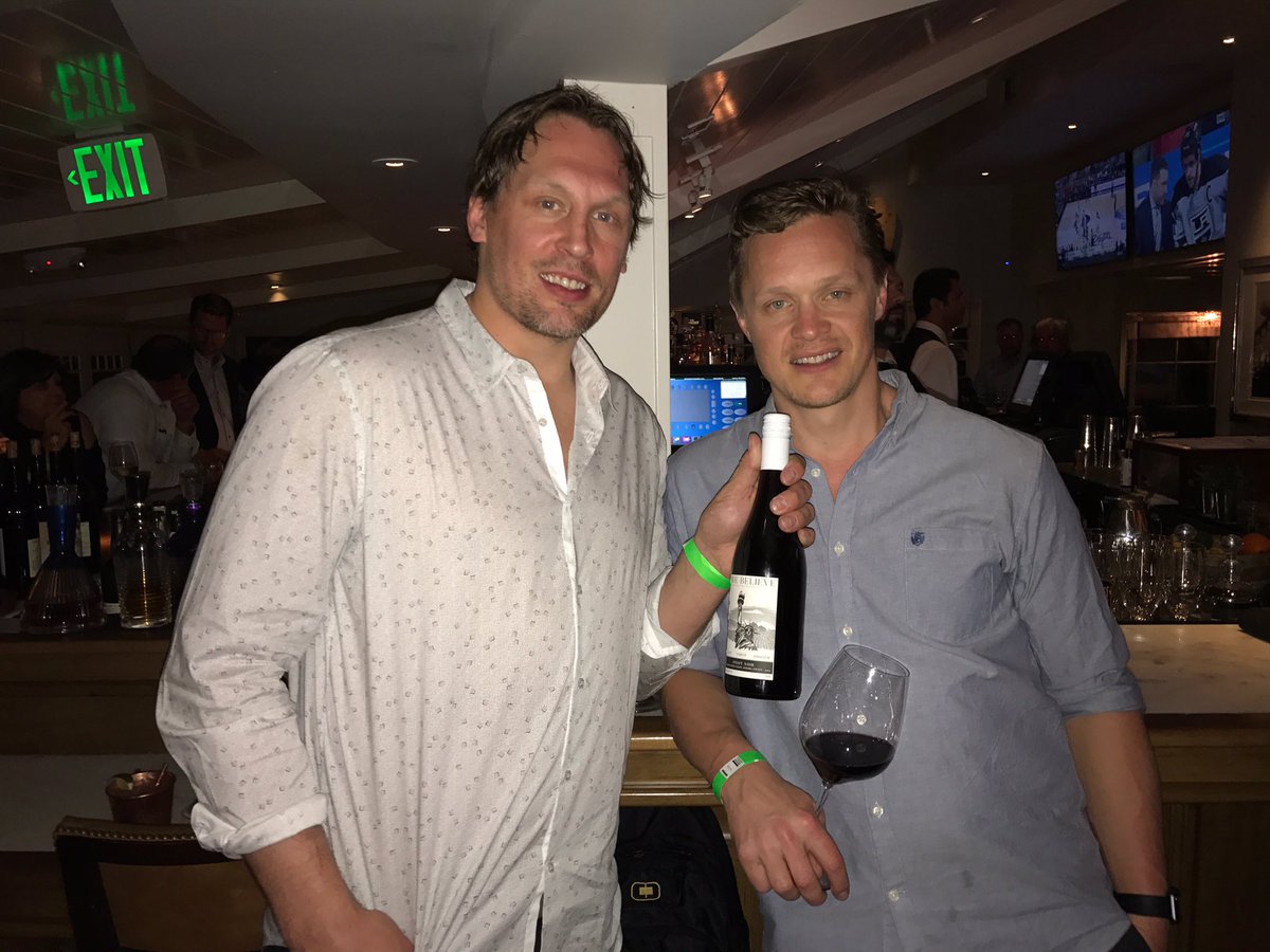 Travis Moen tweet media