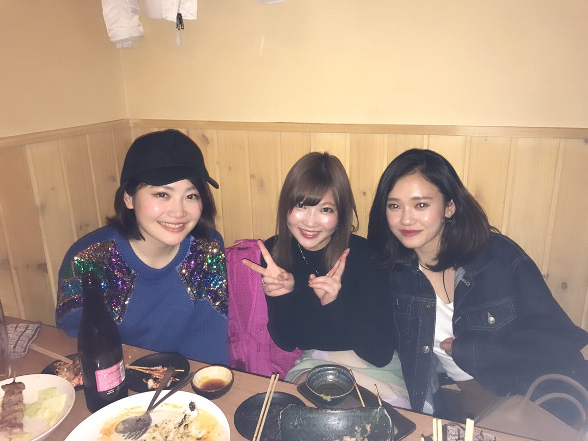 mahoooxxx's tweet photo. めちゃくちゃ久しぶり実里双葉💋💋
キャラが変わってなさすぎて自分も変わらなすぎて笑ったー🙄🙄
懐かしい楽しい２人とも大好き〜！！！
目の保養保養。 https://t.co/eXtTWTZhNW
