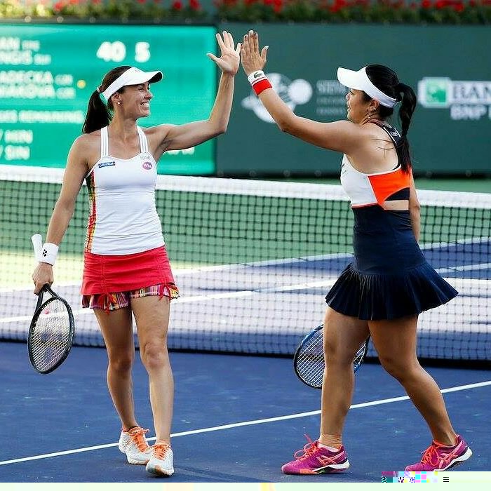 mhingis's tweet photo. first title with @YungJan_Chan  🏆🏆🏆 https://t.co/Jyd4xVvdik