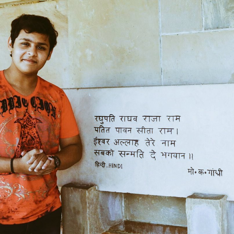devjoshi10's tweet photo. Trip to RAJGHAT..!!!🙏🙏🙏🙏
👓👓👓👓👓👓👓👓👓👓👓👓👓👓
Thank you Rajnish ji for a lifetime memorable memento..!!
#jaihind
#jaibharat
#Gandhiji
#😊 https://t.co/0Snt9kXfqj