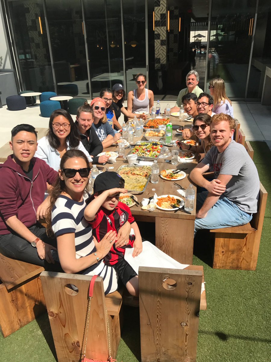 Be12ny's tweet photo. Team @CityYearLA together to carb load before the @lamarathon. #fueledbyidealism #myLAmoment #yummy https://t.co/ElV4brWjGM