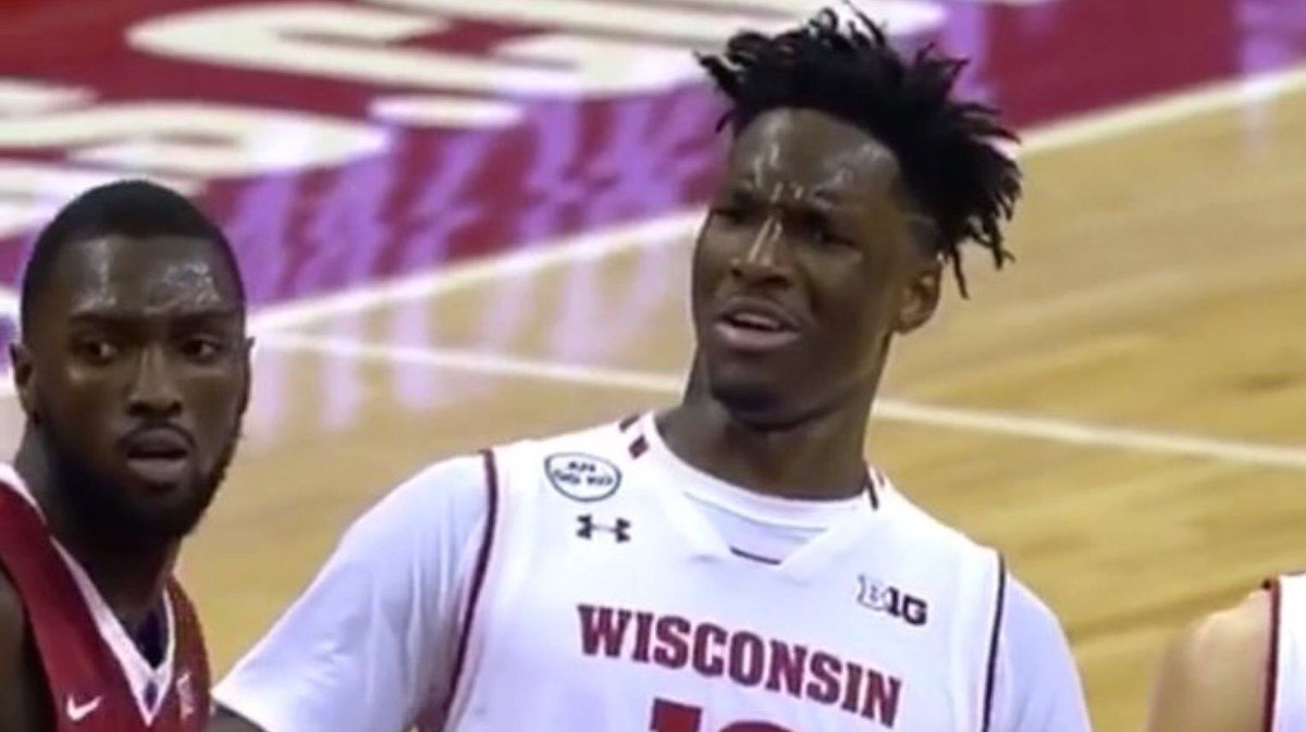 CauseWereGuys's tweet photo. “Villanova is going to the final 4" https://t.co/gDnN3XMTr0