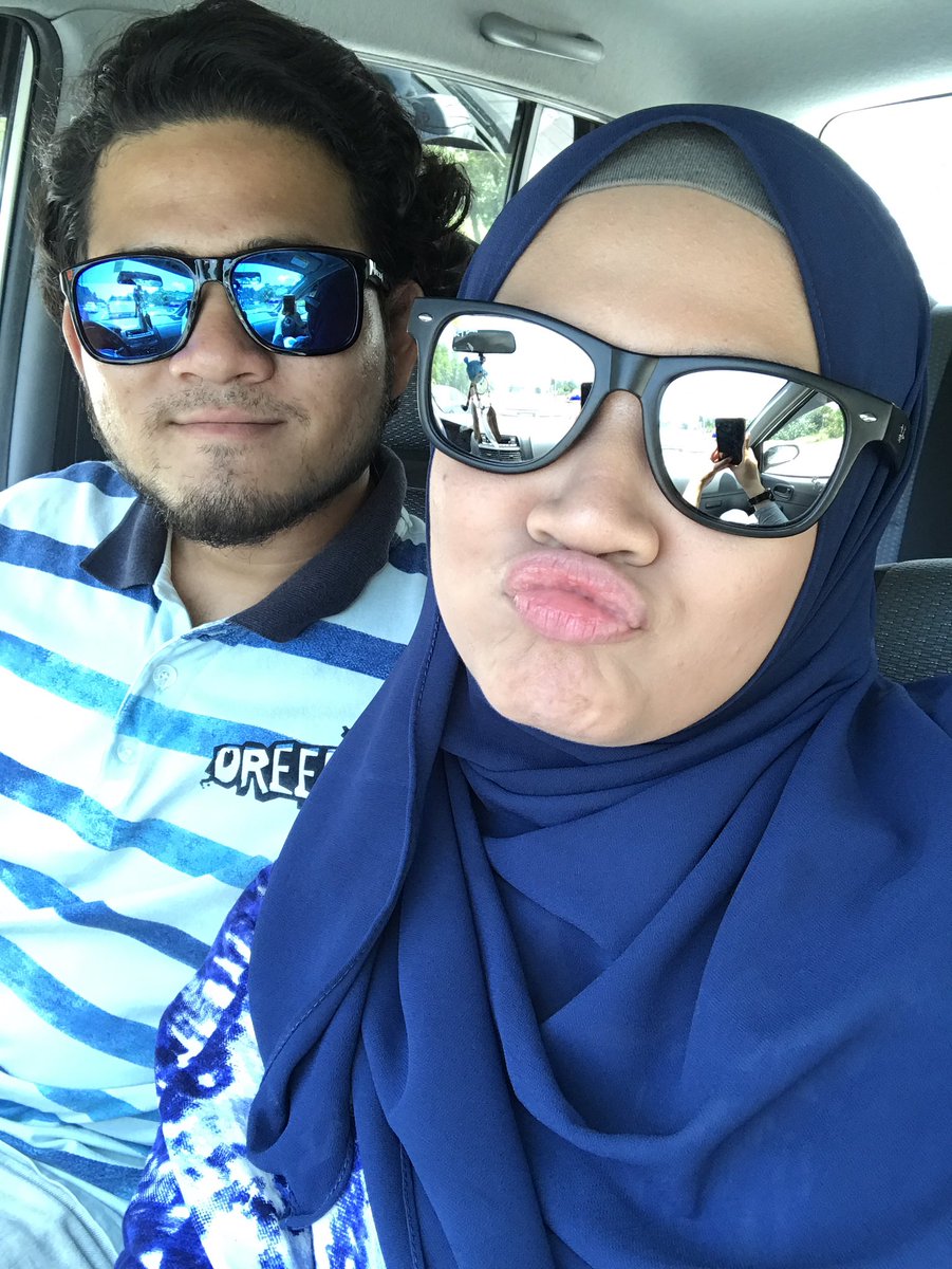 dayangnurjazlyn's tweet photo. Sunday Fun Day! π
#sunlightonpoint #poutonpoint #bluecolourmatchingday https://t.co/Eg08ROz2db