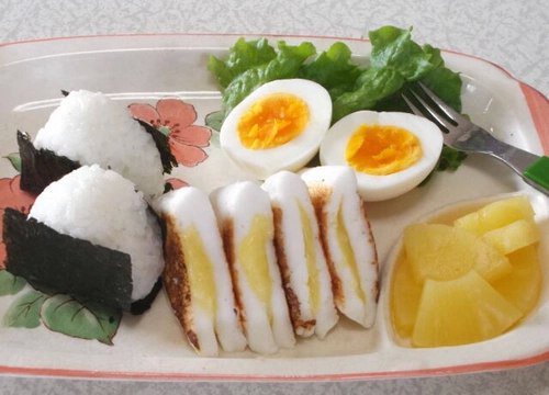японский завтрак. японский обед. классический японский завтрак. завтрак японца. завтрак в японском стиле.