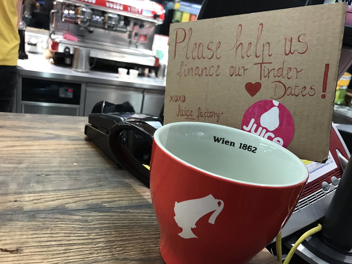JuneRodil's tweet photo. On our way to Düsseldorf--Juice Pantry making this early ass flight better by the second. Good luck with those Tinder Dates👍🏾#ProWein2017 https://t.co/v9jRIwzKZs