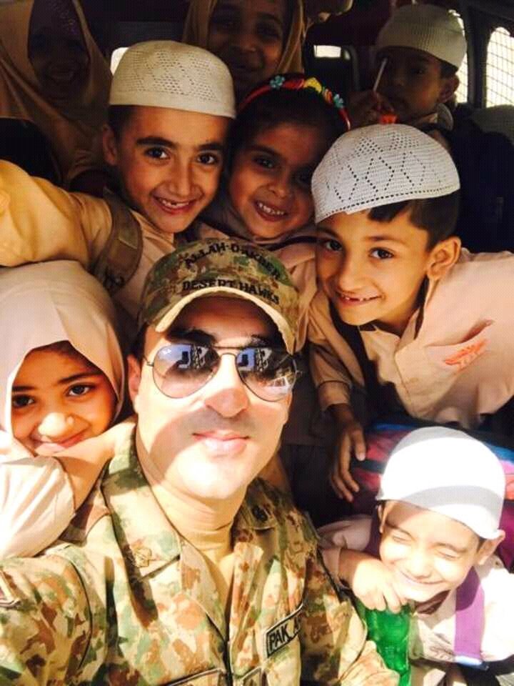 Mstrymisundstud's tweet photo. What's more pleasing than seeing flowers blooming this beautifully?
Probably the best click of #Census2018
Absolutely loving these kidos 💕🇵🇰 https://t.co/uLqSgjsrs4