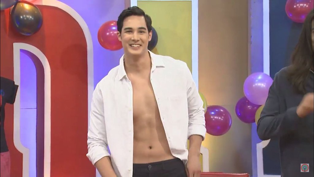 YASNERS's tweet photo. This munchkin must be protected at all costs

TANNER OnASAPWildSummer https://t.co/rsb9hKSWOB
