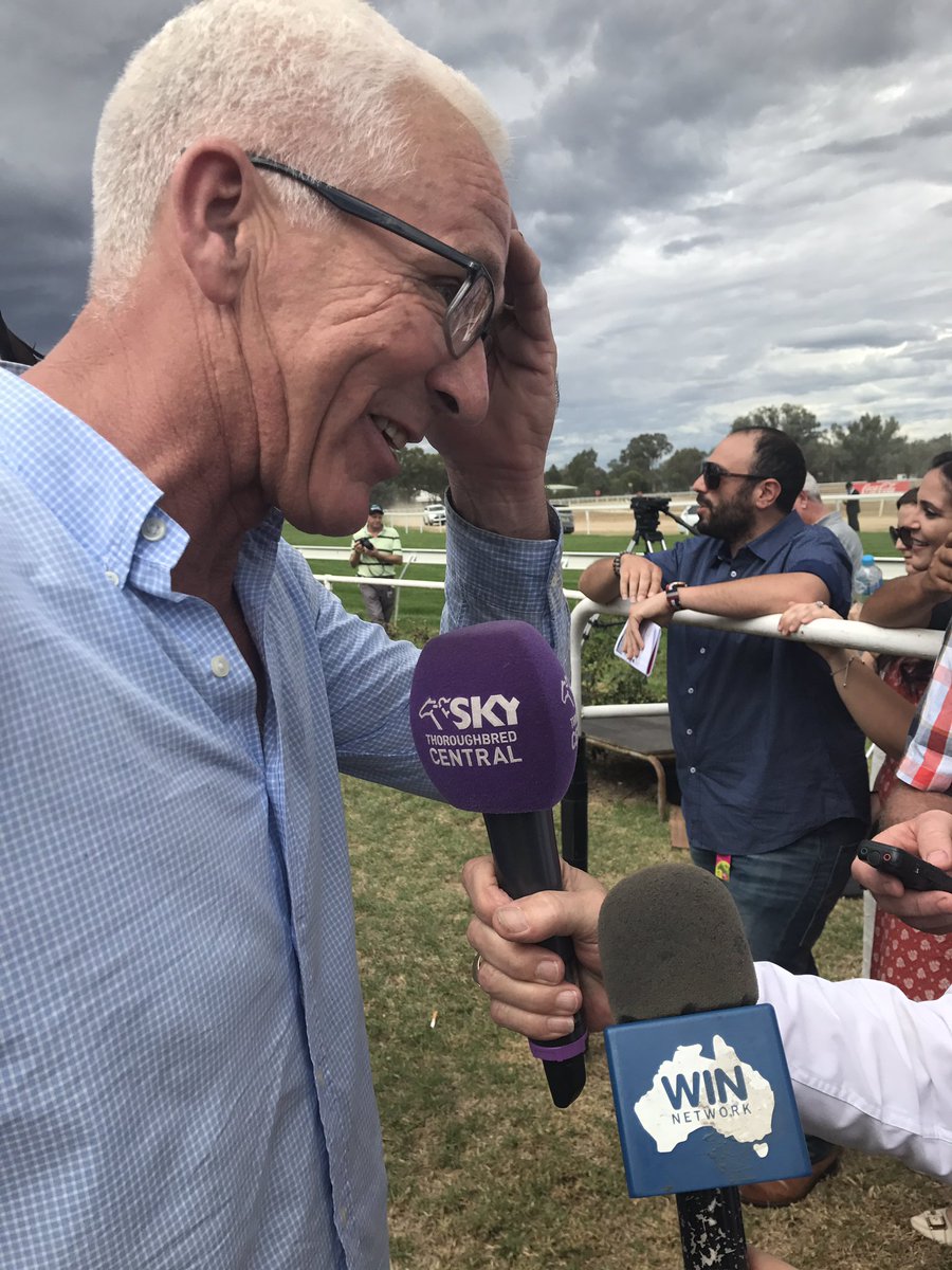 Ashlee_Aldridge's tweet image. Local trainer Andrew Dale celebrates after #Lautaro wins the SDRA Country Champas Qual @WINNews_Alb #alburyracing #localwin