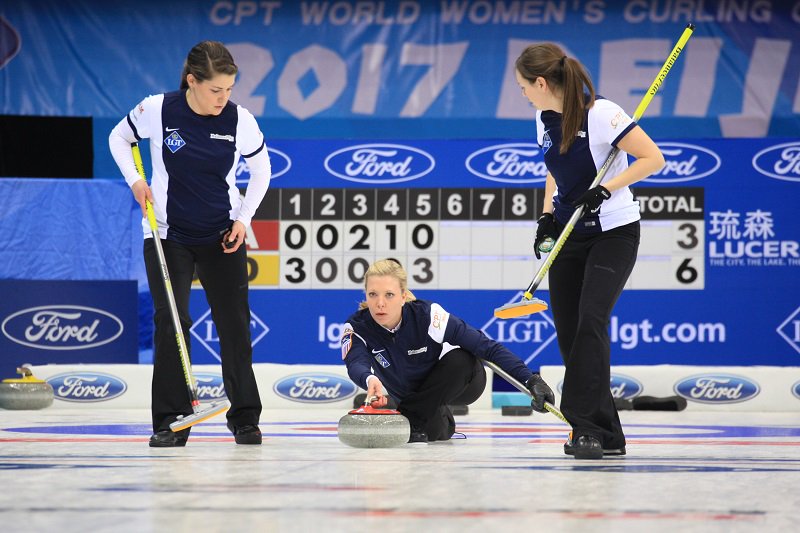 usacurl's tweet photo. The USA v. CAN game on Monday will air live at 9 p.m. ET on SUNDAY on NBCSN. #TimeZoneMath https://t.co/cCGDPJsEdB https://t.co/82Bw16XsD7