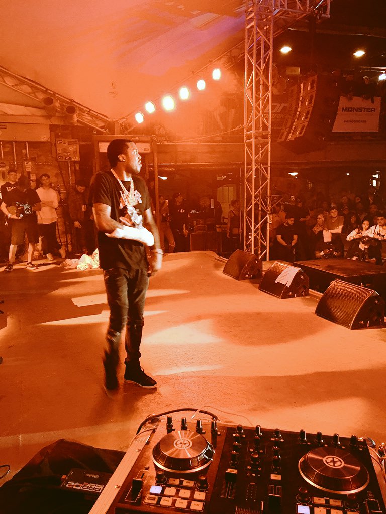 Thanks <a href="/MeekMill/">MeekMill</a> <a href="/atxconcert/">Austin, Texas</a> @sxswcapitolcity <a href="/CameronAtSX/">Cameron @ SX</a> @SayItAintSxSW <a href="/WhoaCo/">WhoaCo</a> #SXSW <a href="/AtlanticRecords/">Atlantic Records</a> <a href="/StubbsAustin/">Stubbs Austin</a> <a href="/eleven8/">Watashi Wa Star 💫</a>