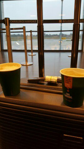 FatadinPort's tweet photo. Coming home. (@ Gate 19 in Gosselies, Hainaut) https://t.co/XSD3q3C3gu https://t.co/2O8pULX3Yd