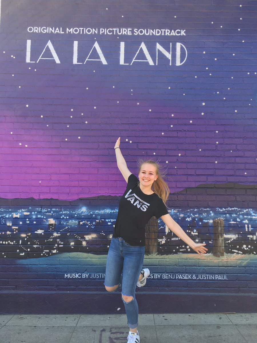 httpGhostly's tweet photo. #livefromlalaland :) https://t.co/LXeL2WokPT