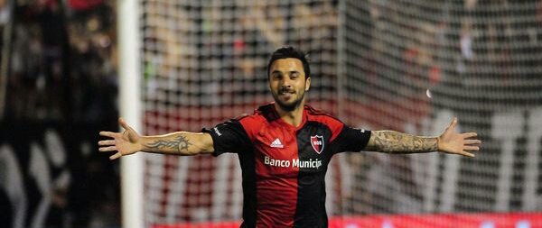 PameClo's tweet photo. Verte feliz y sonreír 😍🔴⚫ https://t.co/h4rfJAq272