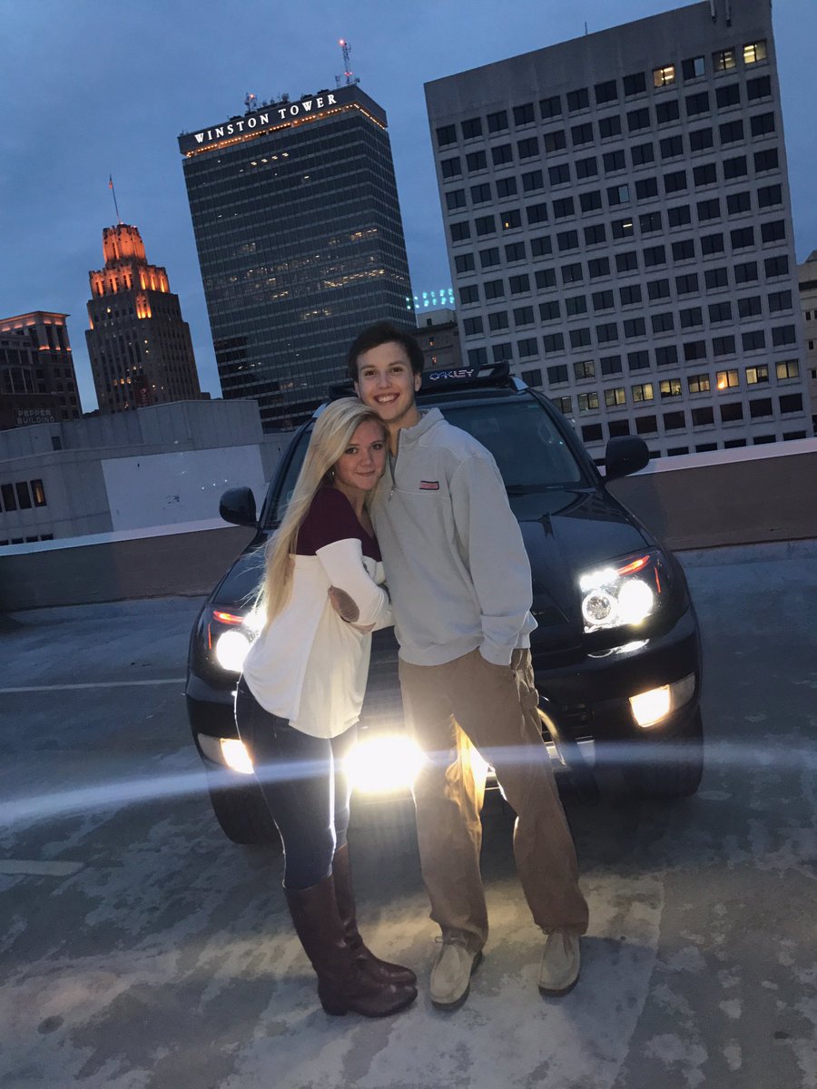 ThomasWylam's tweet photo. @kayliedahlen_16 Happy one year to my beautiful girl. Thanks for going on many adventures with me❤ i love you tons ❤ https://t.co/SAG6bmP0XG