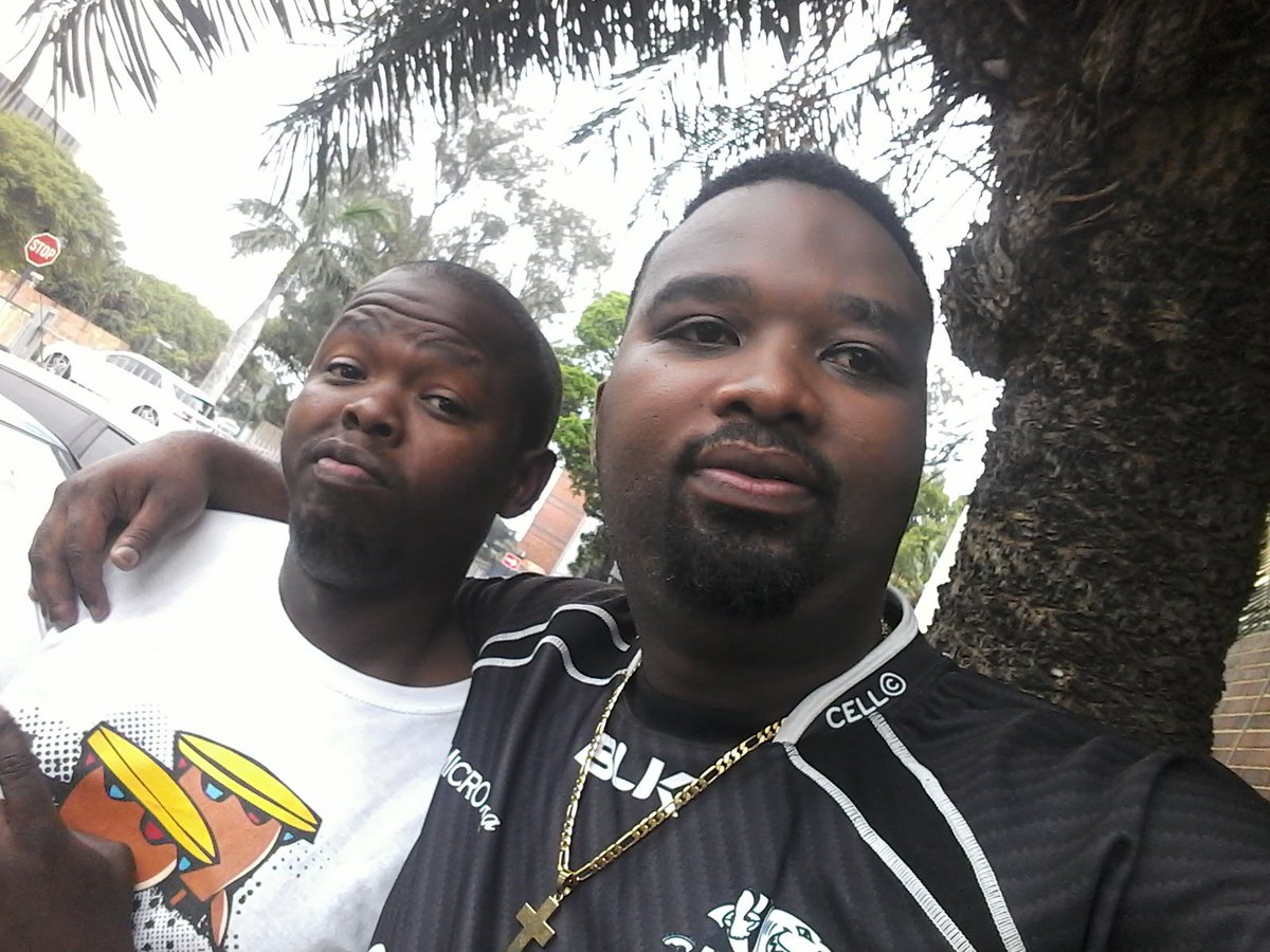 Slot_TheMC's tweet photo. I am with the hit maker himself #Amadada https://t.co/dpvfiQIIes