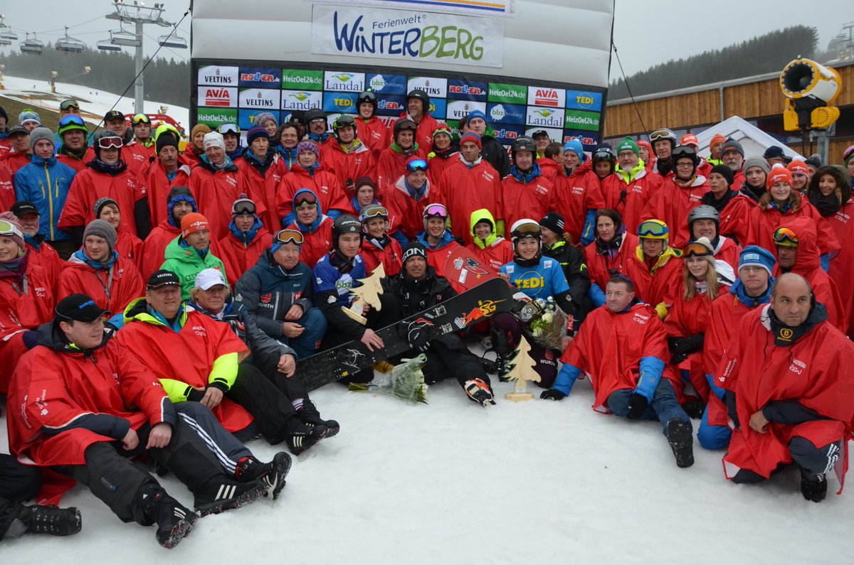 Die Helden des Weltcup-Finales in #winterberg: Das großartige Helferteam. Riesenkompliment! Ihr seid großartig! <a href="/snowboardwtb/">SnowboardWinterberg</a> <a href="/snowboardger/">snowboardgermany</a>