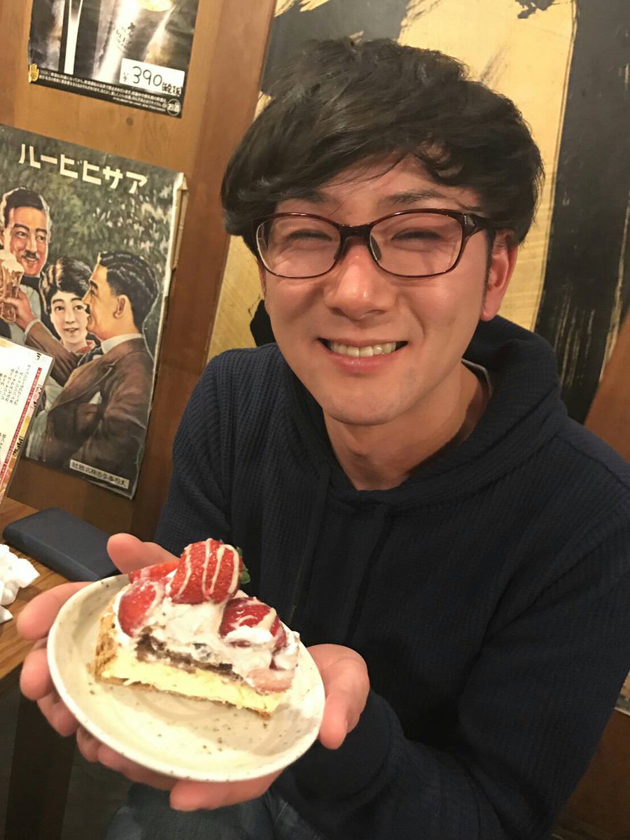 増元拓也 お陰さまで34になりました 皆さんから温かいお言葉いただけて嬉しいです きっと良い年になります 酔っぱらいですみません