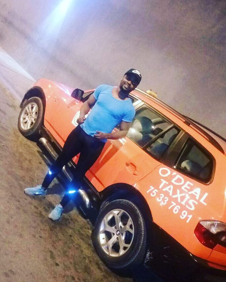 FanClubBBP's tweet photo. Son taxi la donne envie d'être chauffeur hein !!laul!
Bon DIMANCHE... https://t.co/SQJ6cAbHbK